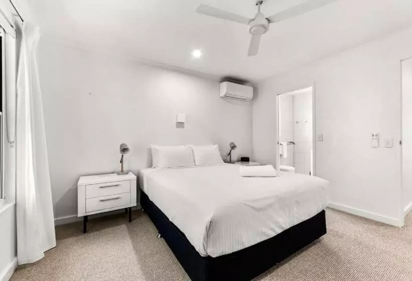 Barbados Ultimate Laid Back Holiday   Flat Stroll To River