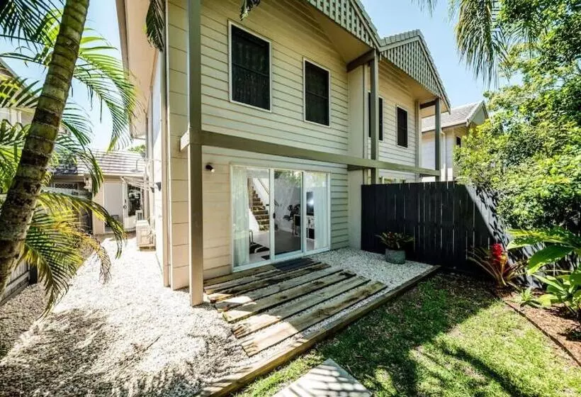 Barbados Ultimate Laid Back Holiday   Flat Stroll To River