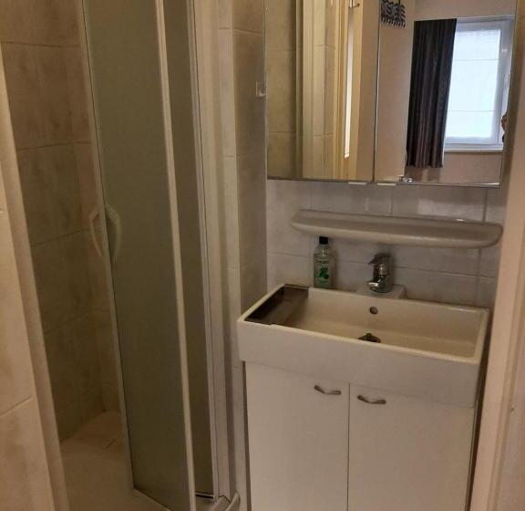 House Kimberly 194, Bus 102