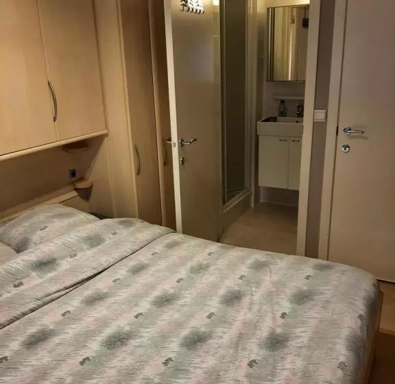 House Kimberly 194, Bus 102