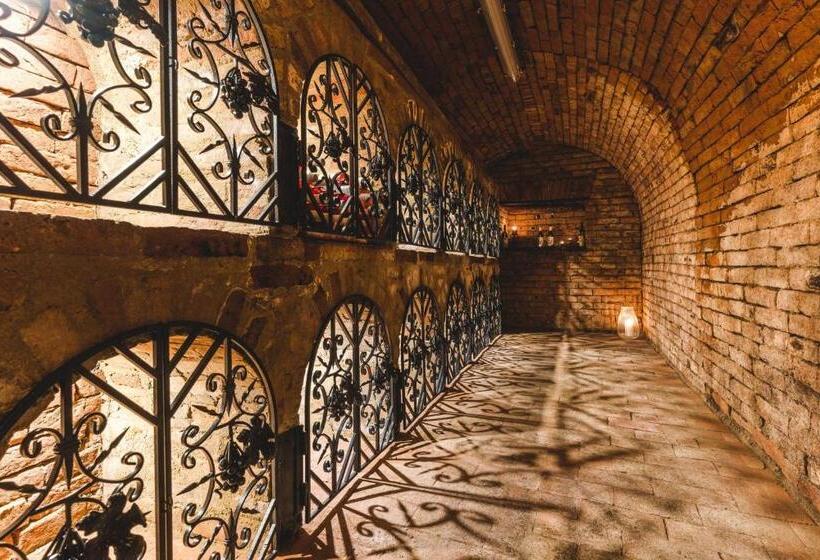 Szeparé Pinceház Szállás Villány Központi Részén