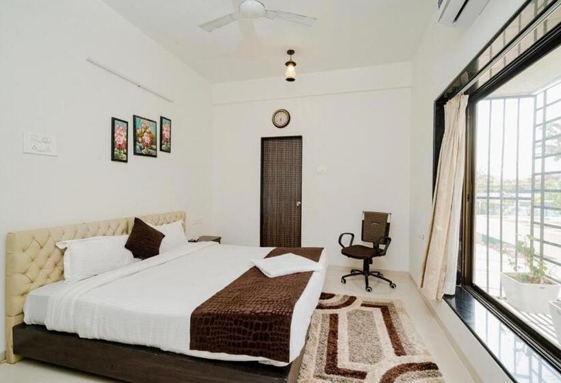 The Retreat Glasshouse Bungalow