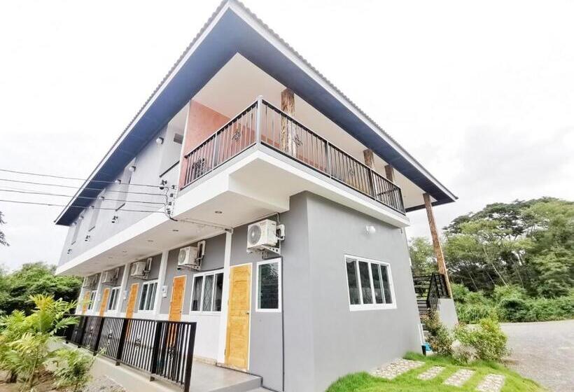 בית מלון כפרי ลิตเติ้ล ฮิลล์ สัตหีบ รีสอร์ท