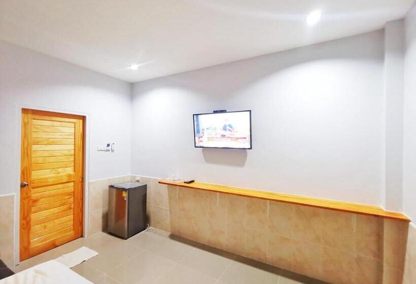 בית מלון כפרי ลิตเติ้ล ฮิลล์ สัตหีบ รีสอร์ท