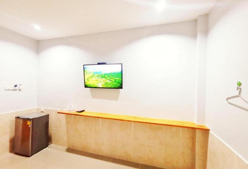 בית מלון כפרי ลิตเติ้ล ฮิลล์ สัตหีบ รีสอร์ท