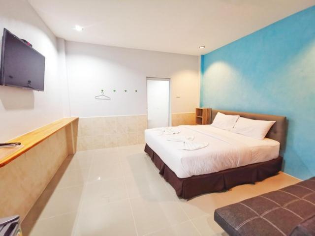 בית מלון כפרי ลิตเติ้ล ฮิลล์ สัตหีบ รีสอร์ท