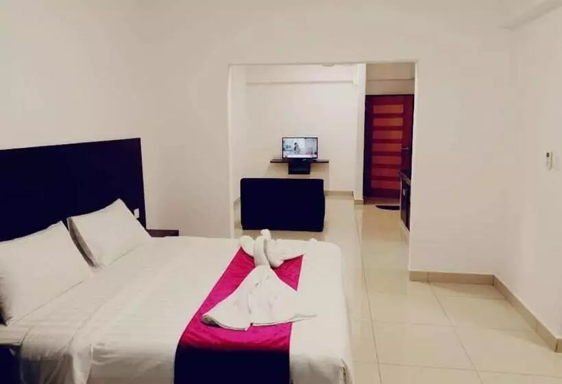 Marina Heights Hotel Residences