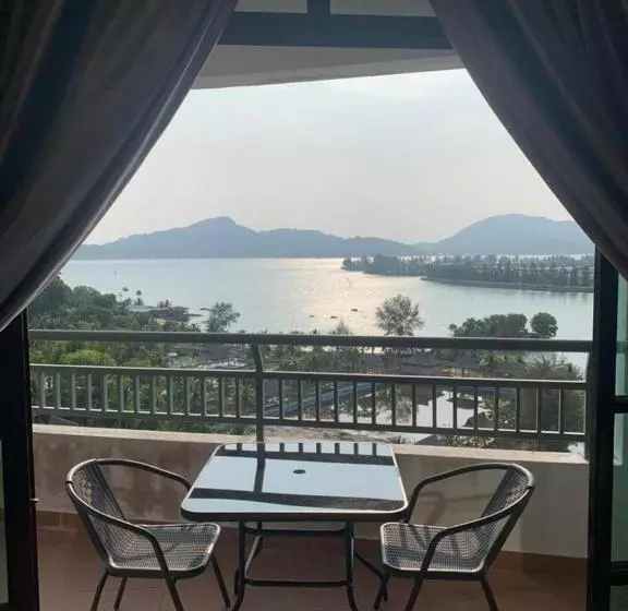 Marina Heights Hotel Residences