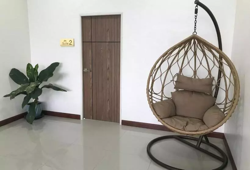 ホテル Park Villa Chaiyaphume