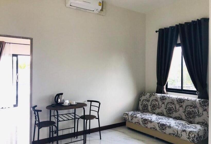 酒店 Park Villa Chaiyaphume