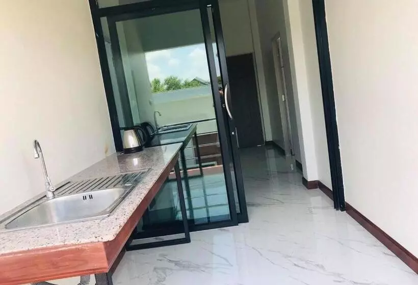 ホテル Park Villa Chaiyaphume