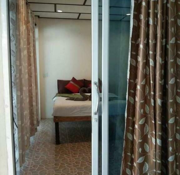 هتل Rock Sand Resort