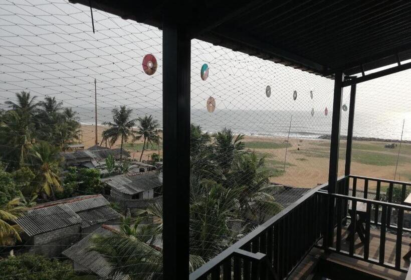 Le Petit Hotel & Restaurant