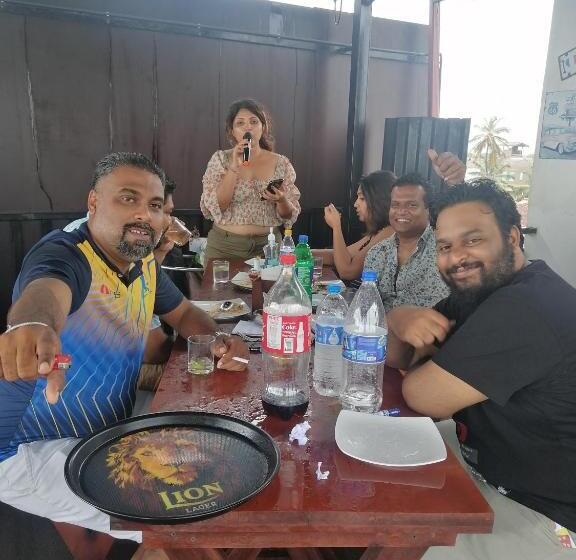 Le Petit Hotel & Restaurant