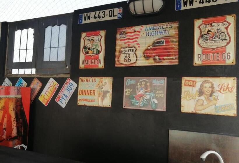 Le Petit Hotel & Restaurant