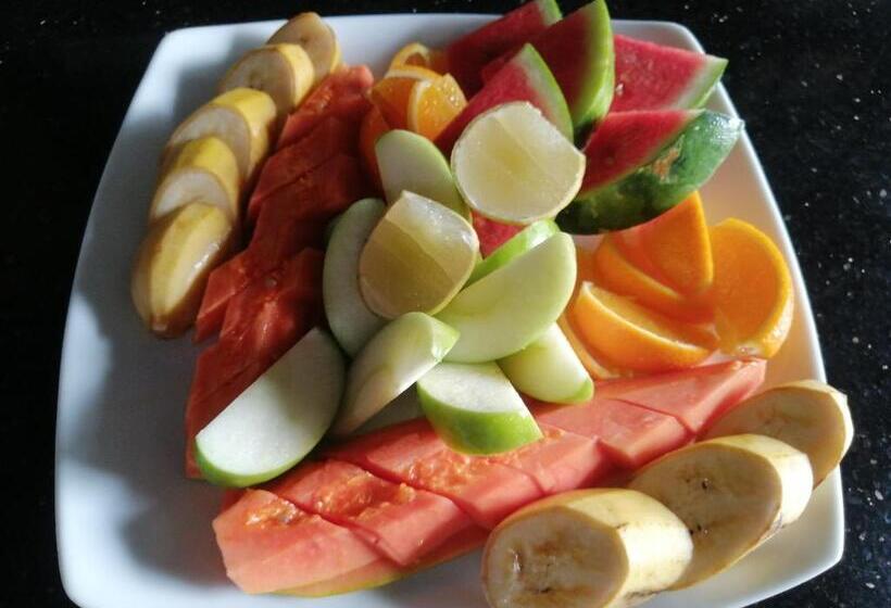 Le Petit Hotel & Restaurant