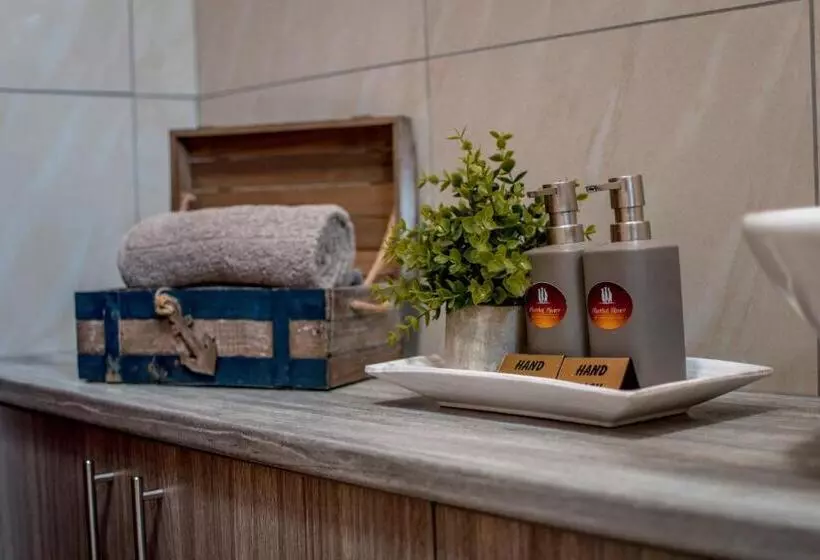 Meerkat Manor Self Catering & Accommodation Windhoek