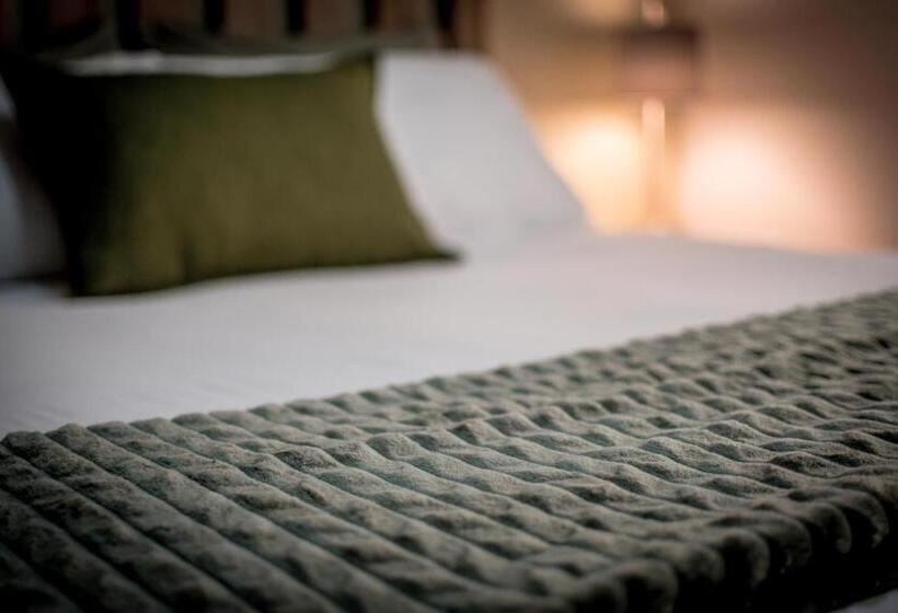 Meerkat Manor Self Catering & Accommodation Windhoek