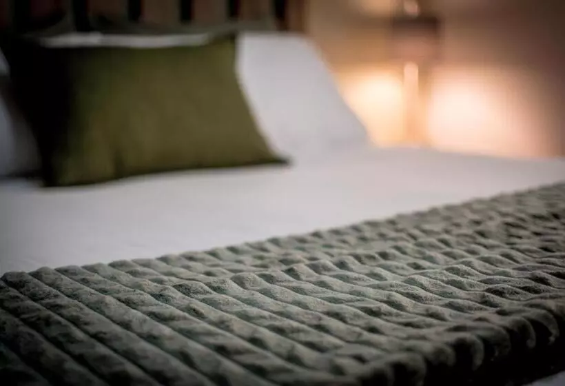 Meerkat Manor Self Catering & Accommodation Windhoek