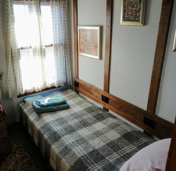 ペンション къщата на художника