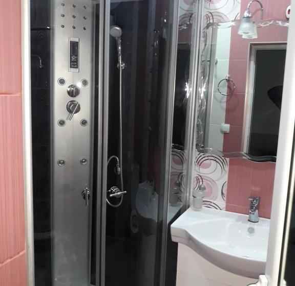 ペンション къща за гости динас