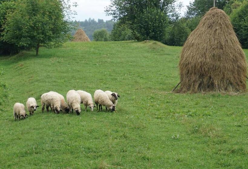 Пансион Small Apartment In Breb S Cosy Barn