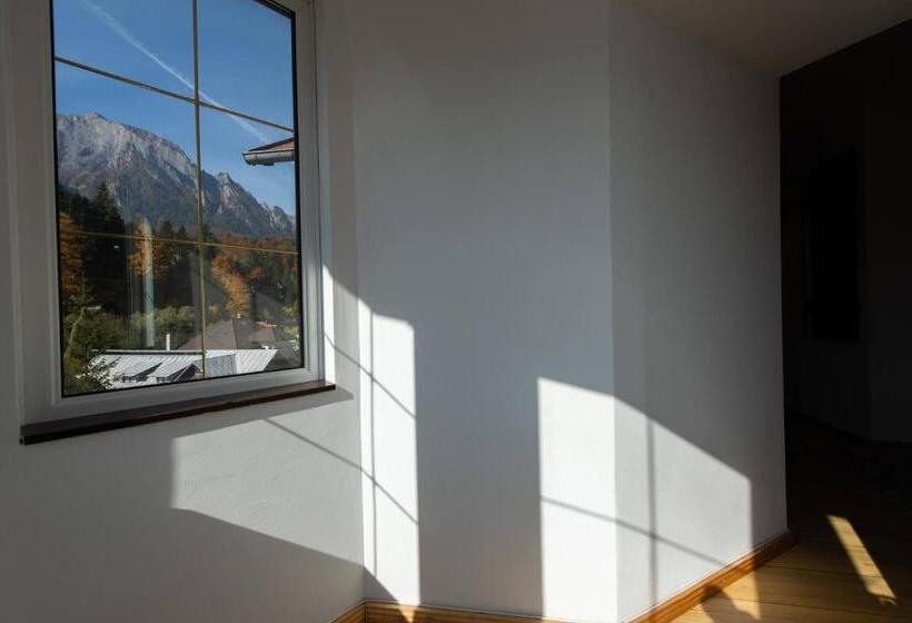 פנסיון Vila Bradet