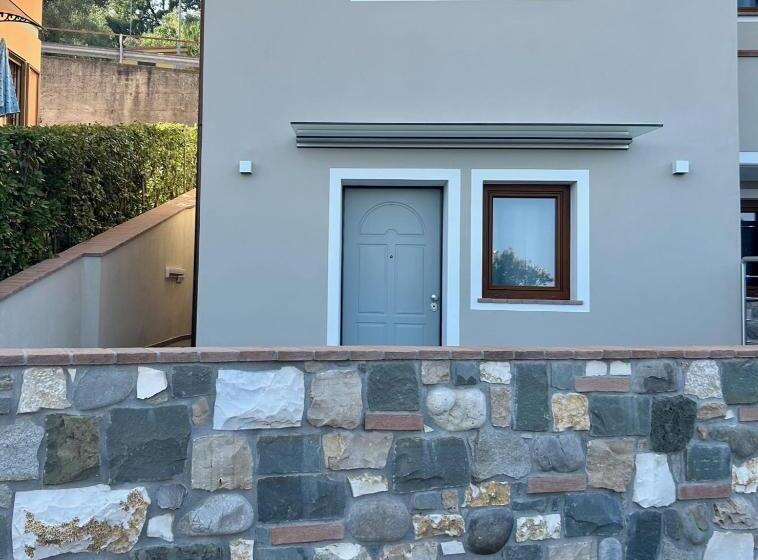 Pinestreet Apartment