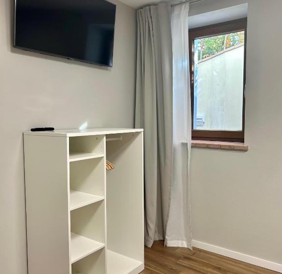 Pinestreet Apartment