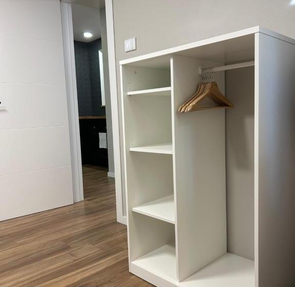 Pinestreet Apartment