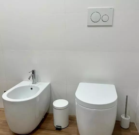 Pinestreet Apartment