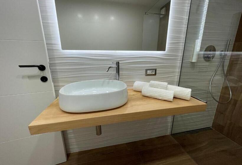 Pinestreet Apartment