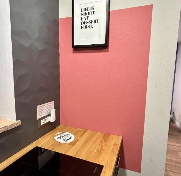 Pinestreet Apartment