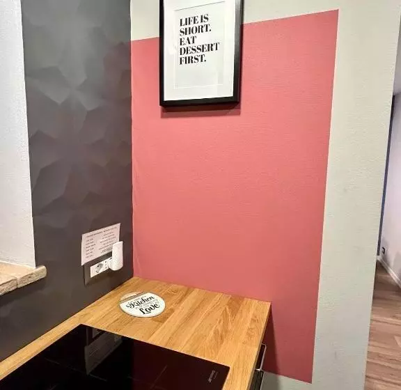 Pinestreet Apartment
