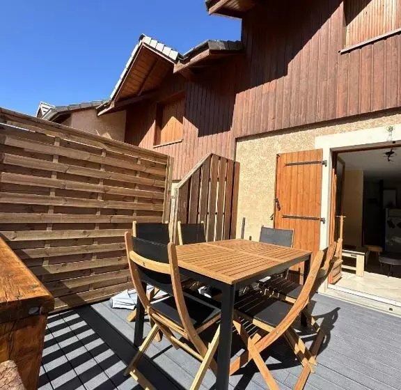 T3 Au Plan D’eau D’embrun Avec Garage Et Terrasse