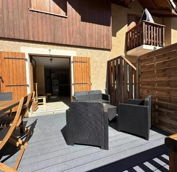 T3 Au Plan D’eau D’embrun Avec Garage Et Terrasse