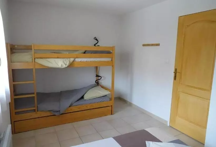 T3 Au Plan D’eau D’embrun Avec Garage Et Terrasse