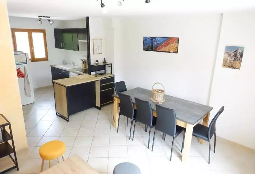 T3 Au Plan D’eau D’embrun Avec Garage Et Terrasse