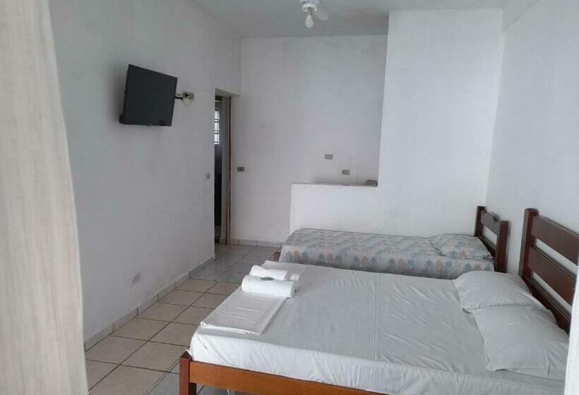 הוסטל Pousada Mares