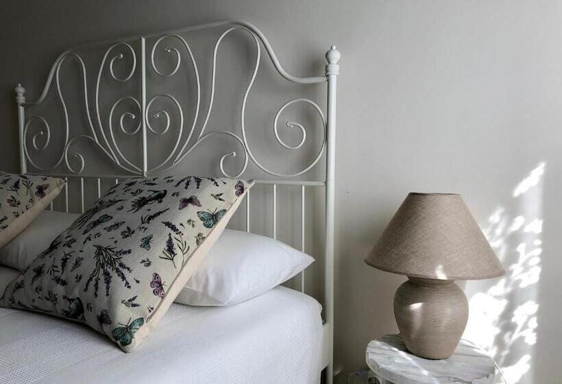 تختخواب و صبحانه A Casa Di Tati