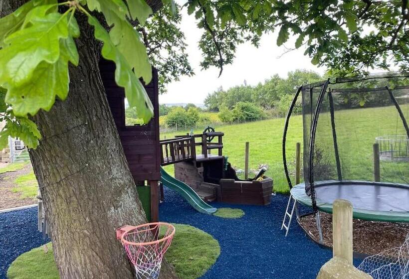The Stables At Lower Carr Barn