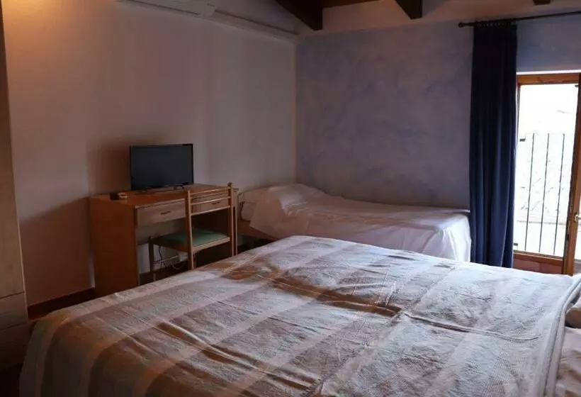 Hotelli Le Camere Dell Ancora