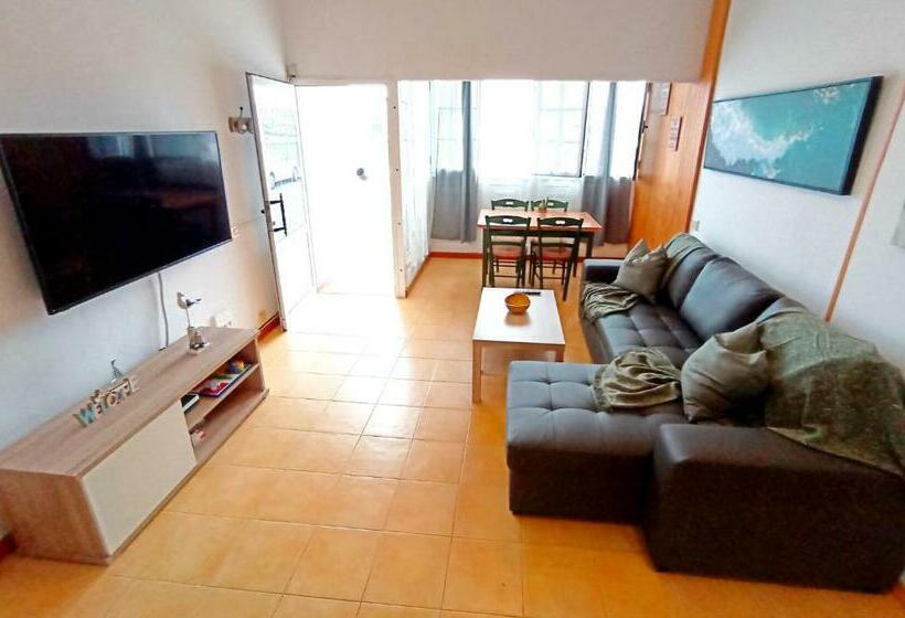 Lima Limon By The Sea, 2 Bedrooms, Central, High Speed Internet, Desk