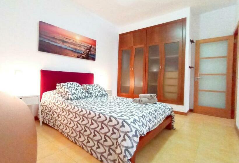 Lima Limon By The Sea, 2 Bedrooms, Central, High Speed Internet, Desk