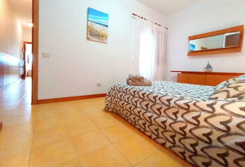 Lima Limon By The Sea, 2 Bedrooms, Central, High Speed Internet, Desk