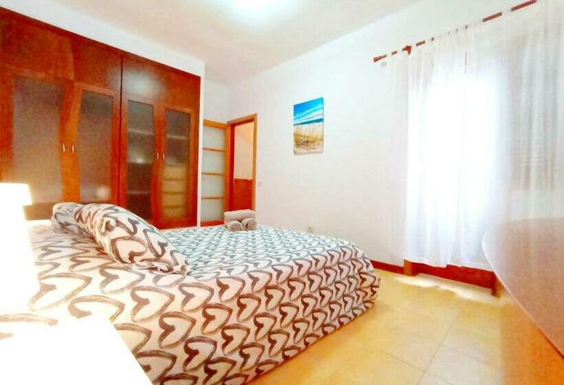 Lima Limon By The Sea, 2 Bedrooms, Central, High Speed Internet, Desk