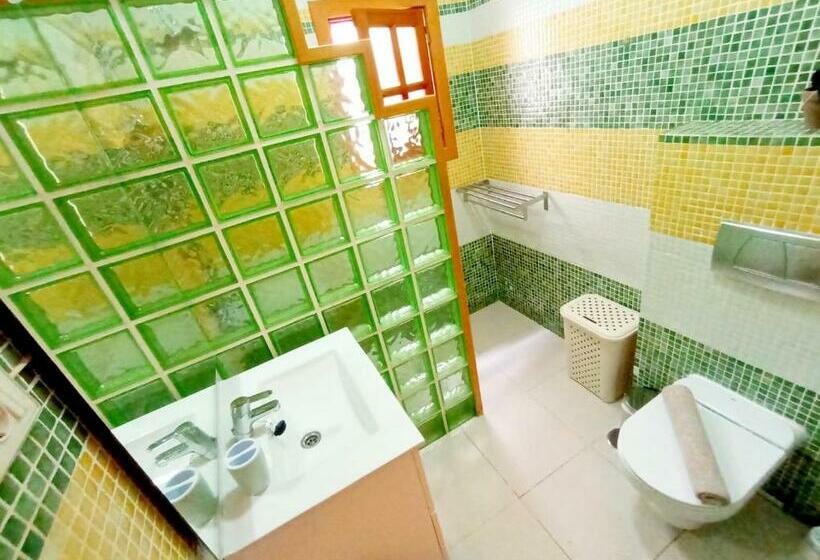 Lima Limon By The Sea, 2 Bedrooms, Central, High Speed Internet, Desk