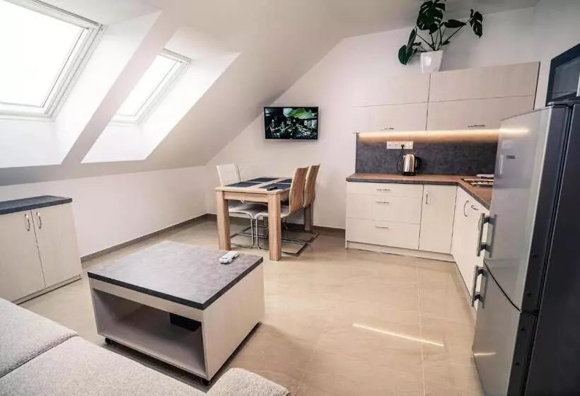 ペンション Penzion Vinařství Mikulica