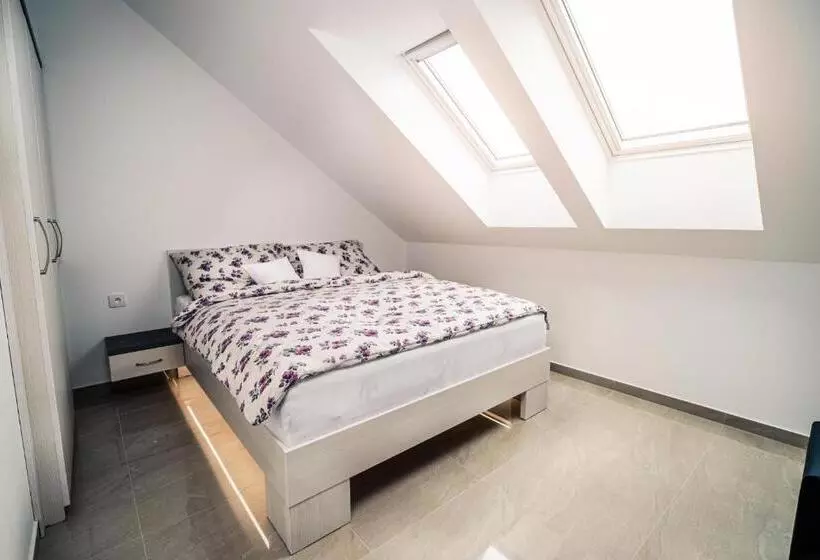 ペンション Penzion Vinařství Mikulica