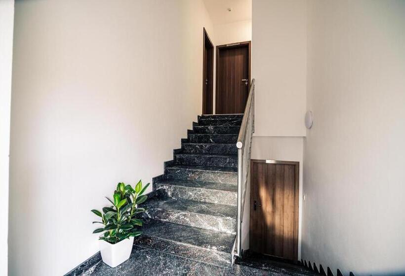 ペンション Penzion Vinařství Mikulica